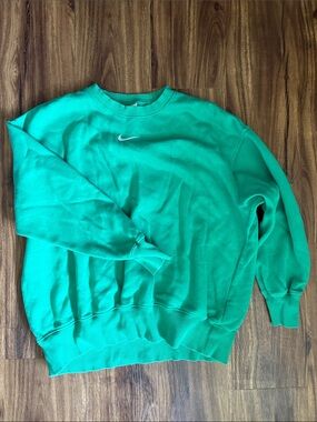 Nike Teal Green Crewneck Sweatshirt with White Swoosh